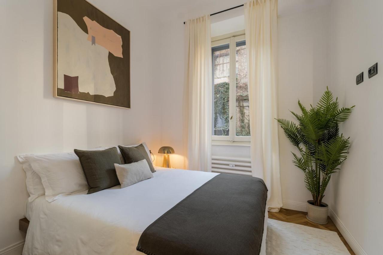 Casa Unica Milano - Elegant Apartment With Balcony - Centrale 1 Exterior photo