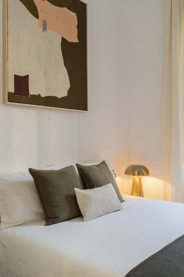Casa Unica Milano - Elegant Apartment With Balcony - Centrale 1 Exterior photo