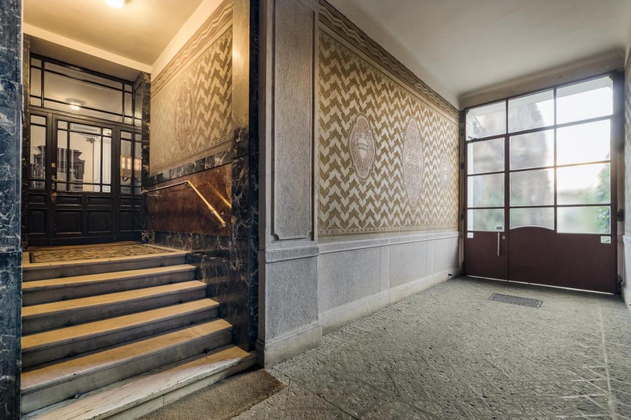 Casa Unica Milano - Elegant Apartment With Balcony - Centrale 1 Exterior photo