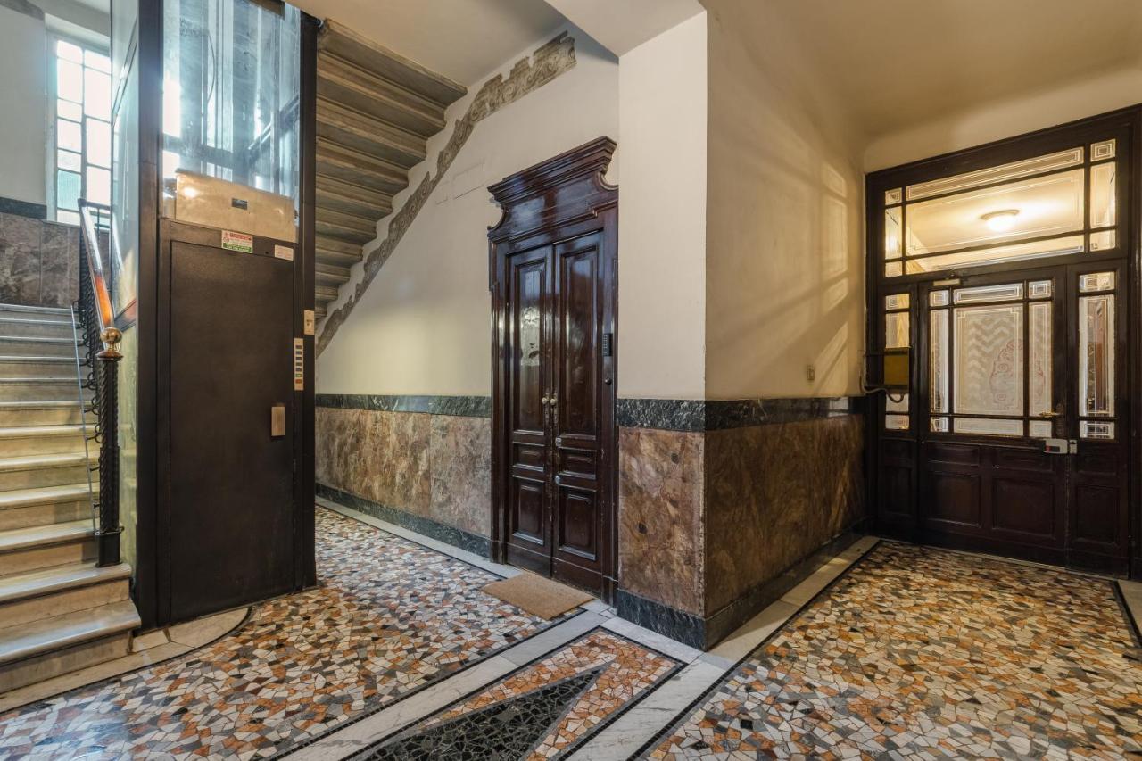 Casa Unica Milano - Elegant Apartment With Balcony - Centrale 1 Exterior photo